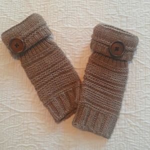 Fingerless gloves